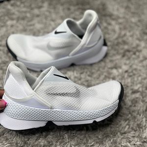 New Nike Go FlyEase DR5540 Women